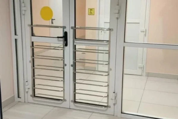Двустворчатые двери